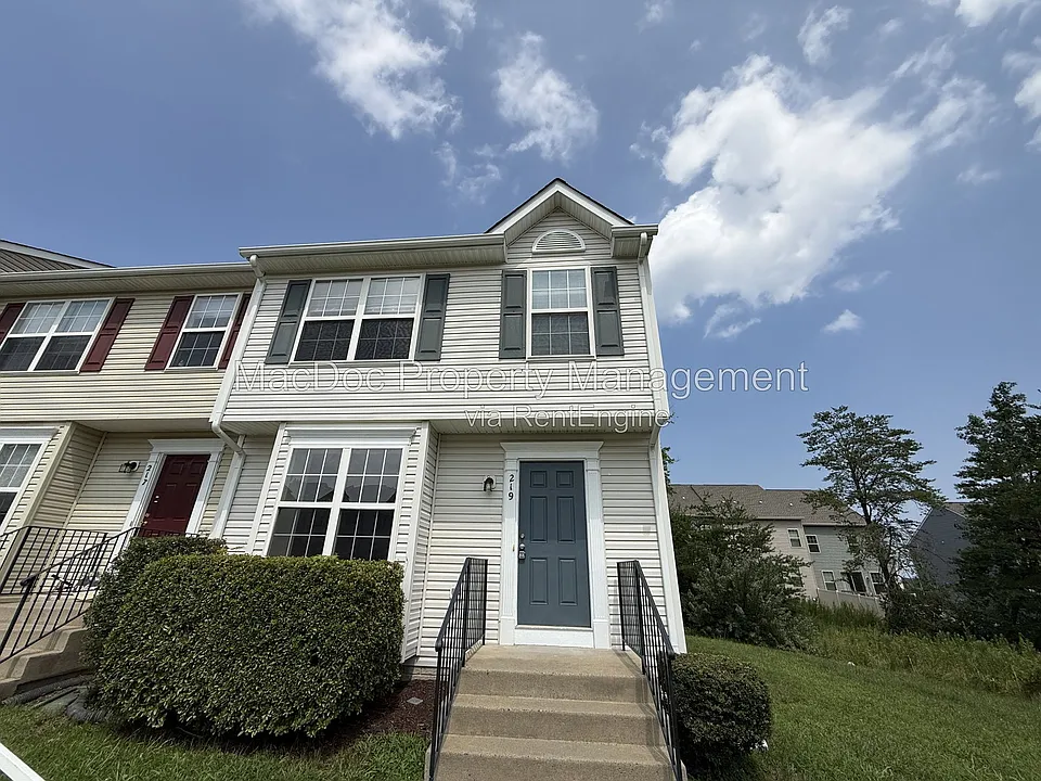 219 Merrill Ct