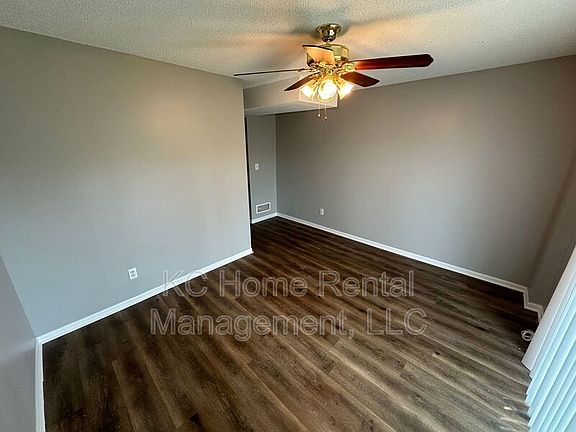 3rd image of 433 Lee Dr