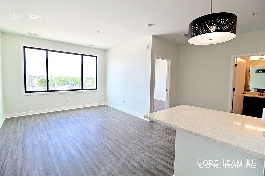 1st image of 222 W 75th St #C