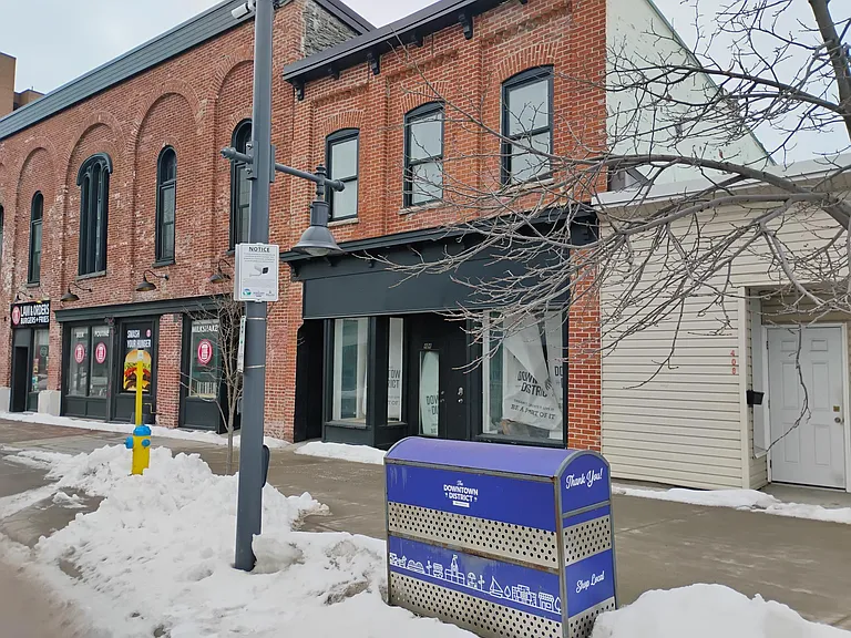 404 Front St — Photo 1