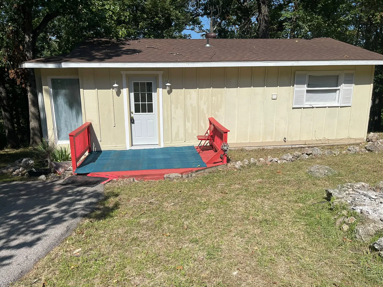2 bed, 648 sqft, $1,300 — Photo 2