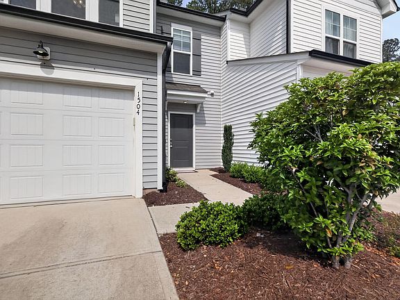 2nd image of 1504 Glacier Dr