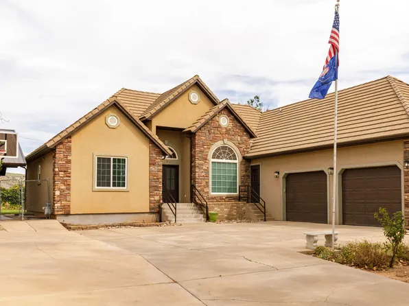 8040 N Onyx Ct, Saint George, UT 84770