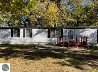 7064 Indian Trl, Oscoda, MI 48750