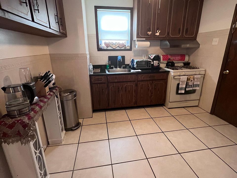 1st image of 22 Brighton Ave APT 1