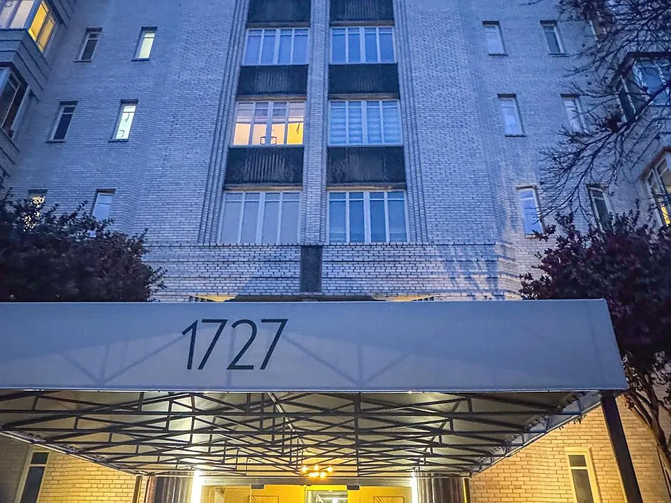 1727 Massachusetts Ave NW #819