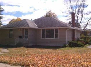 1120 14th St E, Glencoe, MN 55336