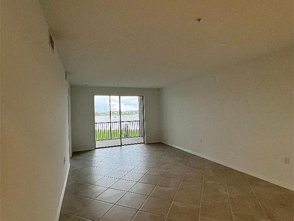 5th image of 5629 Double Eagle Circle Ave #4225