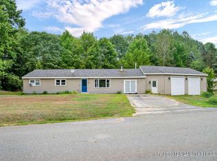 26 Daniel St, Gorham, ME 04038