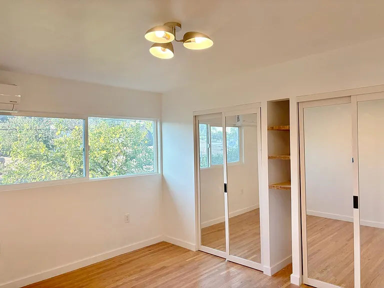 4941 York Blvd — Photo 10