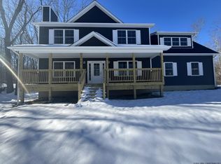 9 Schoolhouse Rd, Middletown, NY 10940