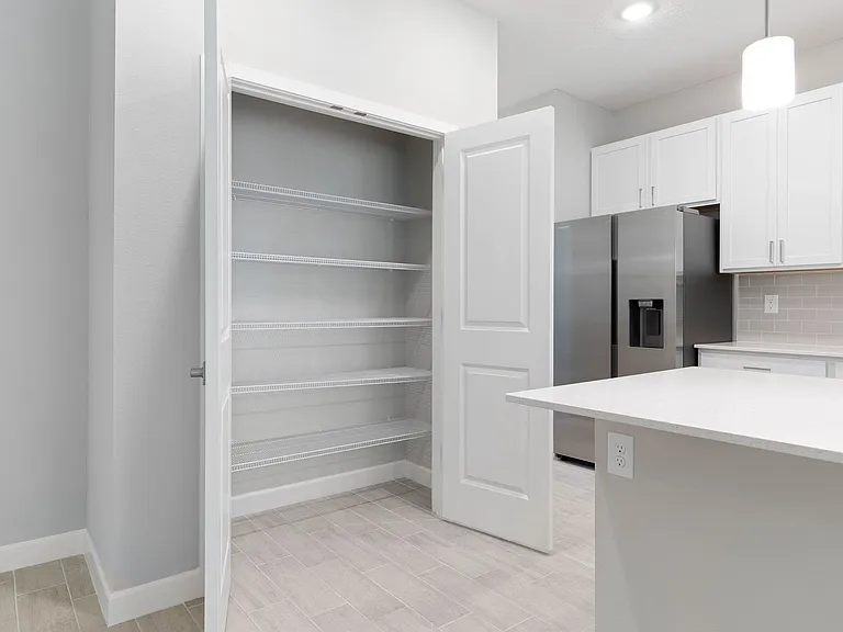 13 SW 34th Pl — Photo 12