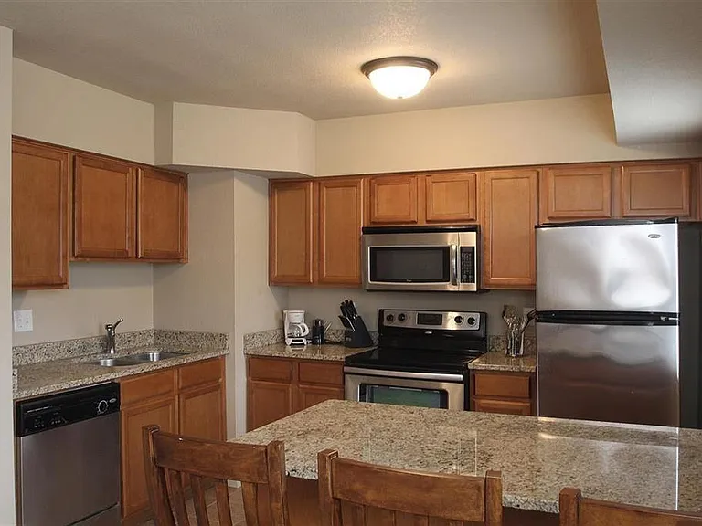 124 Grandview Ct #124 — Photo 4