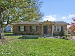 145 Pinoak Cir, Mount Washington, KY 40047