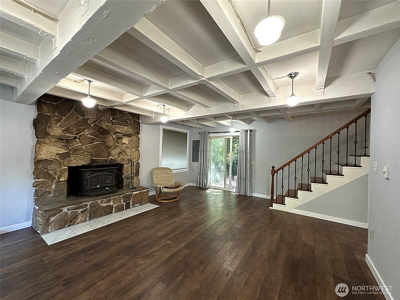 2nd image of 161 E Forest Drive