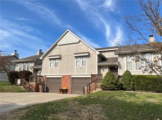 1118 & 1120 Ridgeway Dr, Raymore, MO 64083