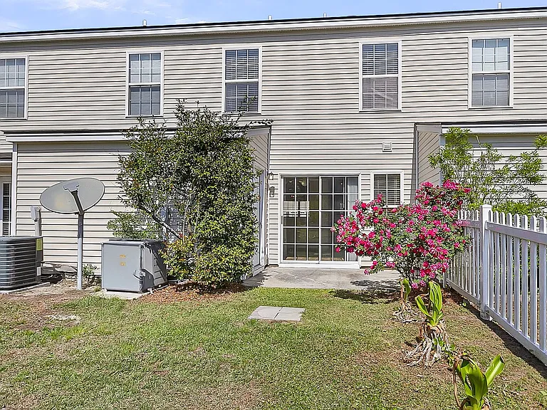 1003 Washitonia Way #C — Photo 32
