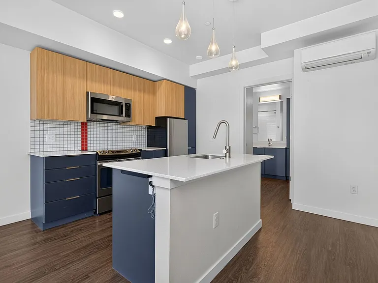 101 Broadway, Live Here, Go Anywhere — Photo 60