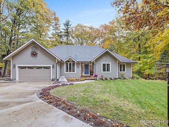 2nd image of 9240 Lakeshore Dr