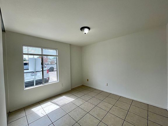 5th image of 4251 Marlborough Ave APT 1