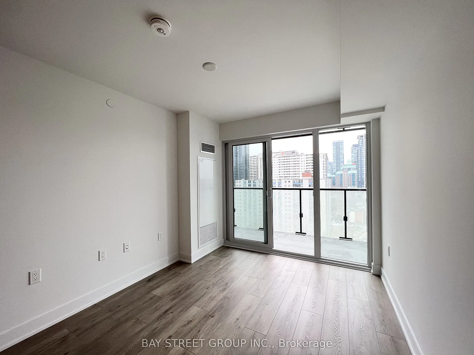 1 bed, $1,300 — Photo 2