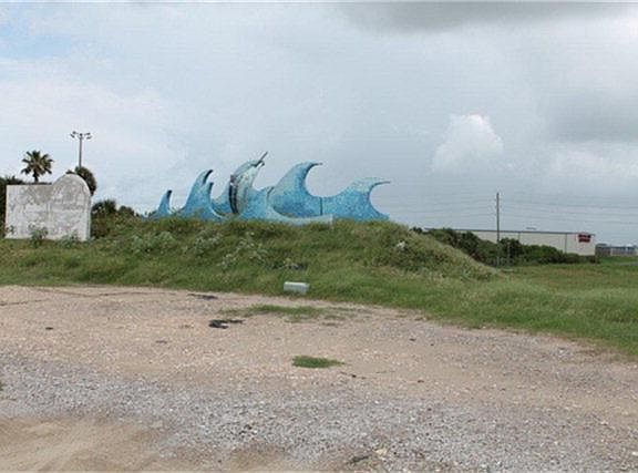 2nd image of 9010 Seawall Blvd