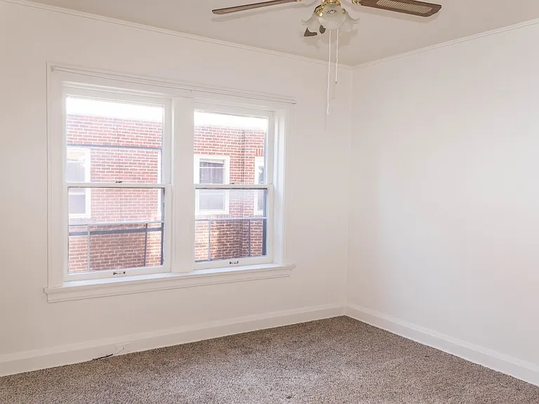 1544 E Broad St — Photo 33