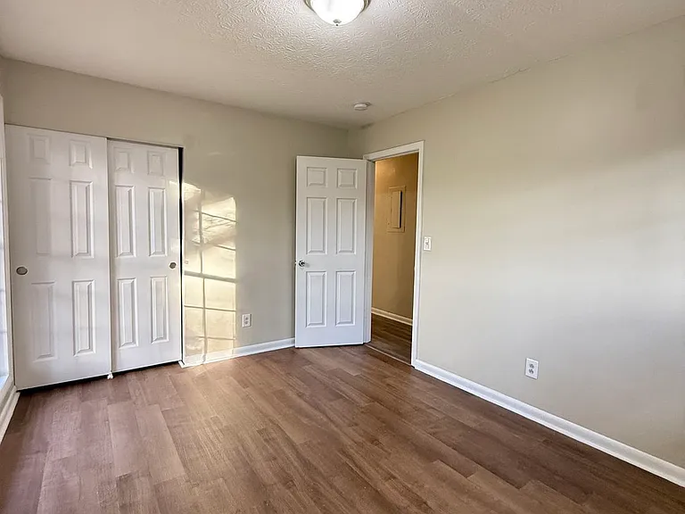 7016 Adel Ln — Photo 23