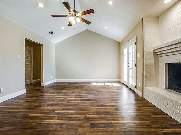 2nd image of 2628 Brookview Dr
