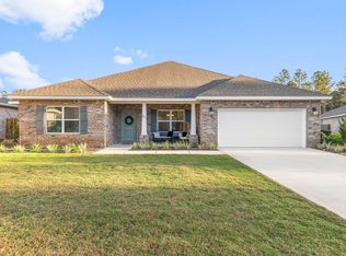 243 Picnic Pl, Freeport, FL 32439