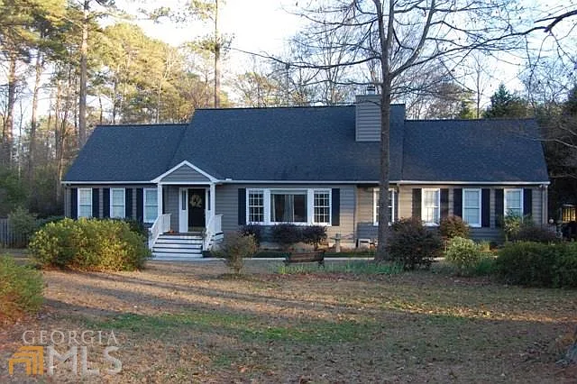 3600 Hurst Dr NE photo 1