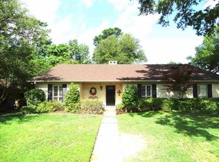 2001 Warwick Cir E, Longview, TX 75601