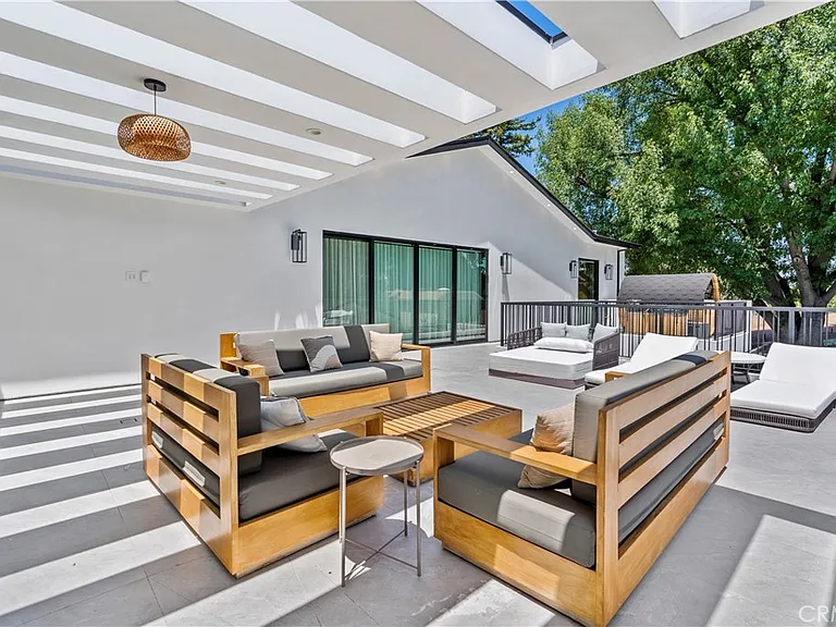 5050 Arundel Dr — Photo 65