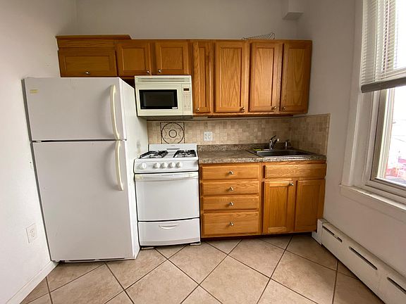 3rd image of 2115 S 11th St Floor 3