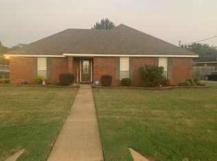 200 Faulk Dr, Millbrook, AL 36054