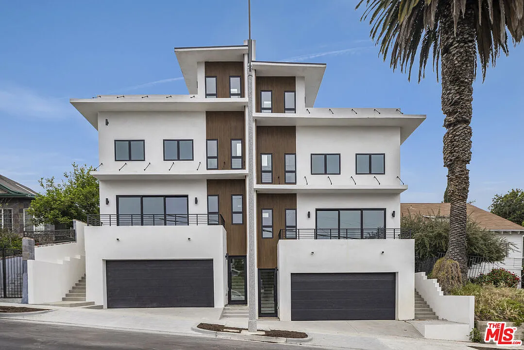 4 bed, 4.5 bath, 2651 sqft, $8,000 — Photo 1
