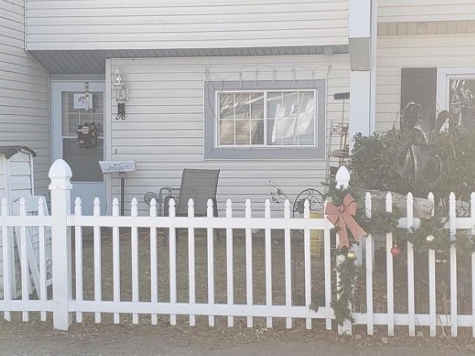 1st image of 28 Tenandaho Ln