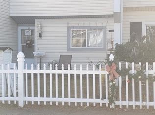 28 Tenandaho Ln, Mechanicville, NY 12118