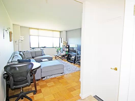 1st image of 27010 Grand Central Pkwy APT 24M