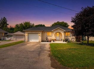 72 Allen St, Lambton Shores, ON N0M2K0