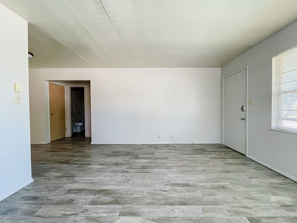 Flats on Oakwood 2310 N Oakwood Ave Muncie IN Zillow