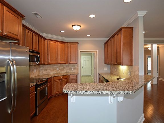2nd image of 4525 Blairmont Dr SE