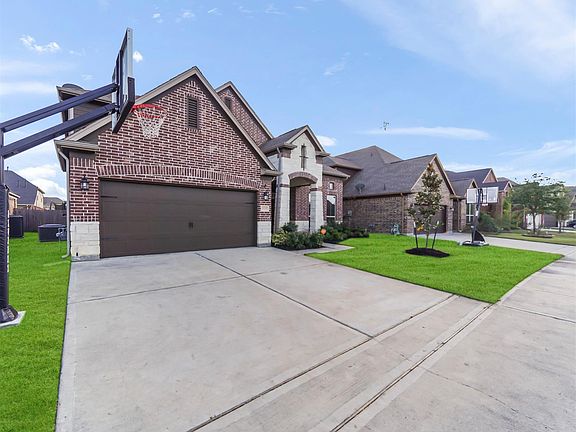 3rd image of 15215 Flintridge Lake Ln