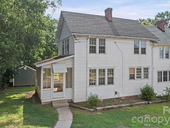 2nd image of 43 Boyden St