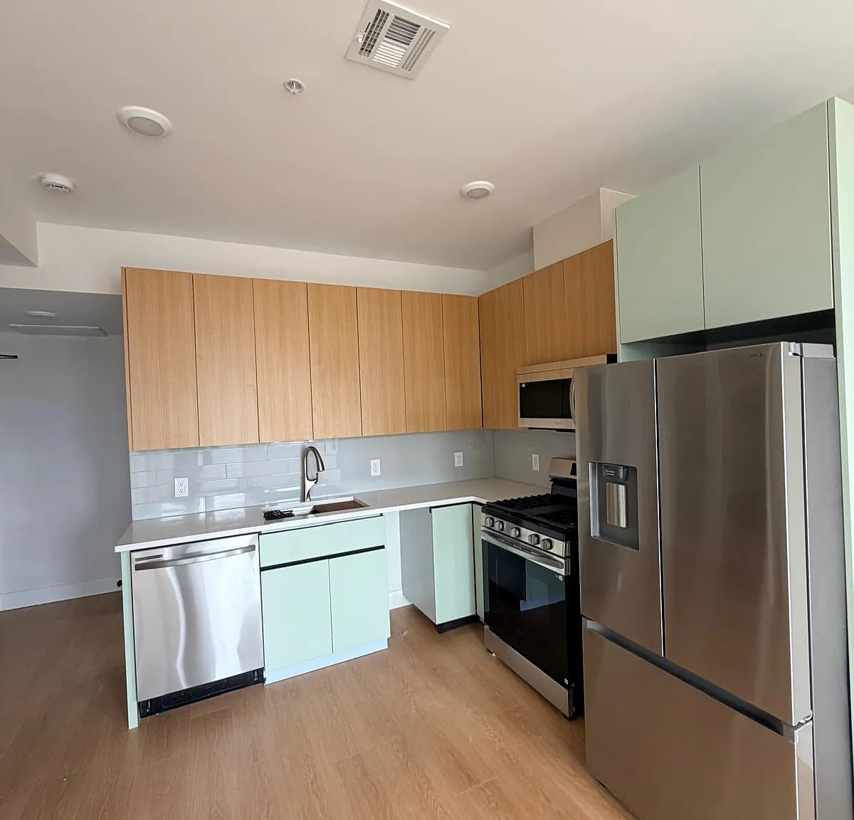 1 bed, 562 sqft, $2,500 — Photo 3