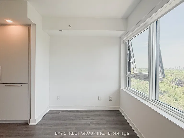 609 Sherbourne St #1409 — Photo 6