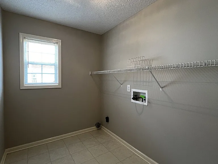 3427 Poplar Hl — Photo 60