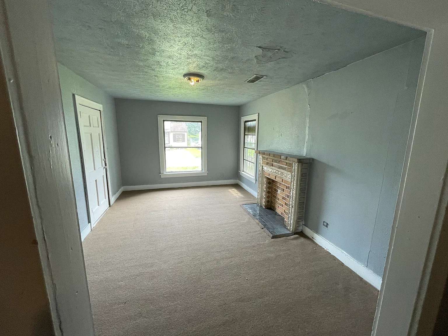 3 bed, 1100 sqft, $650 — Photo 3