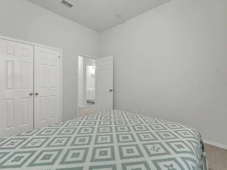 4021 Aldenham Dr — Photo 21