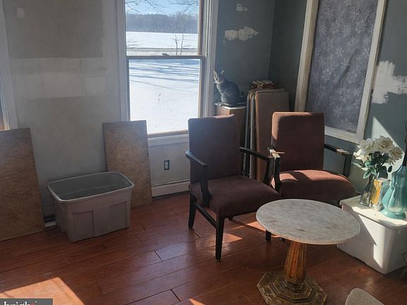 4th image of 1408 Blackiston Rd